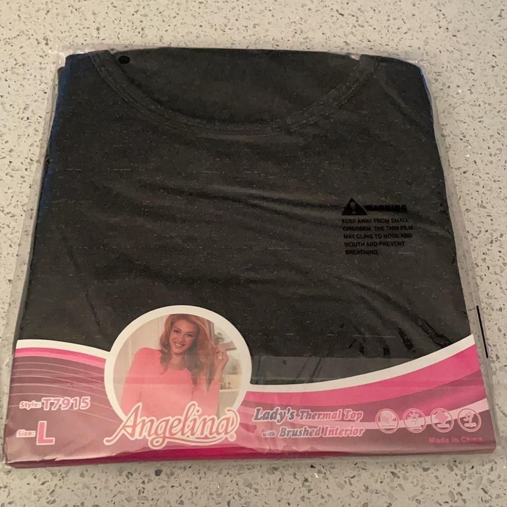 Angelina size large black thermal top